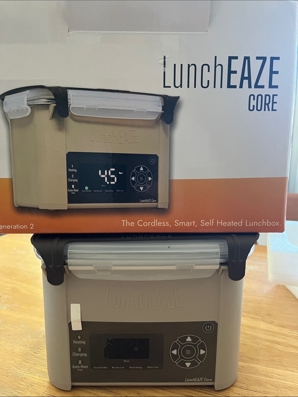 LunchEAZE Self-Heated Lunchbox in Beige